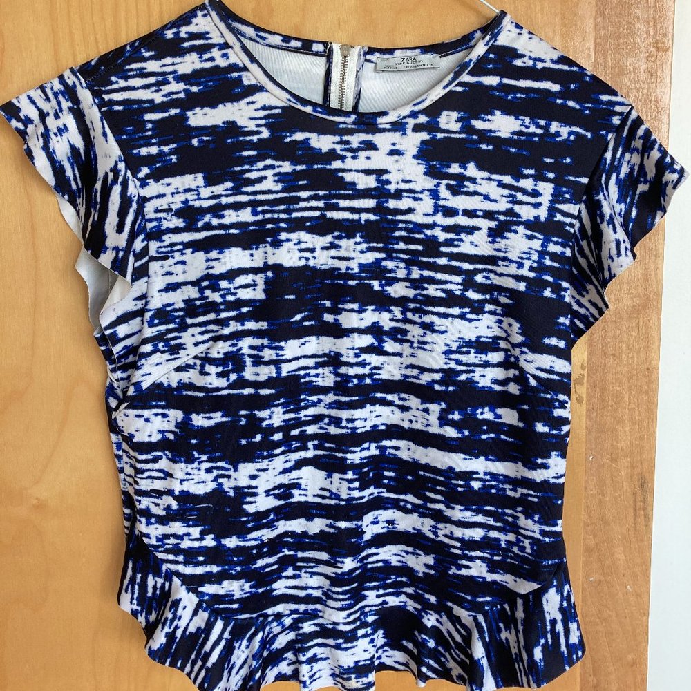 Cute patterned Zara top